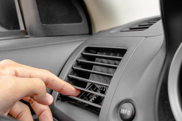 Symptoms of Failing Car AC